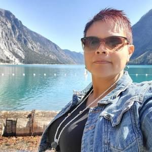 Meet your Posher, Sandra